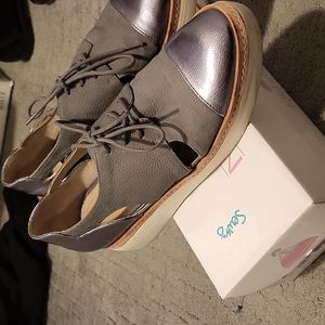 Excellent pre-owned lace shoes , leather